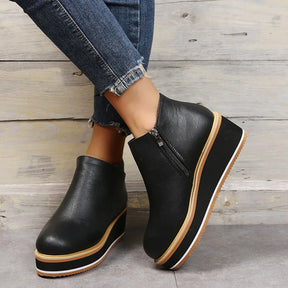 Bota de Couro Casual Solado Grosso New Style 2024