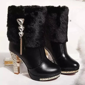 Bota Feminina Com Salto Cravejado Bota De Pelúcia Com Detalhes De Pedras