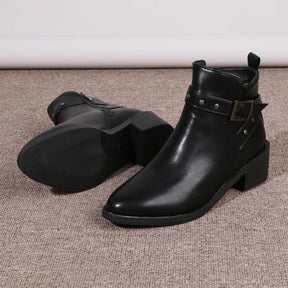 Bota Feminina de Couro Ocampus