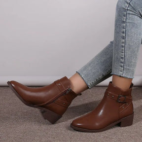 Bota Feminina de Couro Ocampus