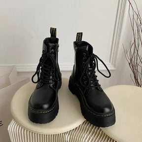 Bota Coturno de Couro Feminina Trend