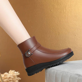 Bota de Couro Casual Clenn Feminina - Promoção 2025