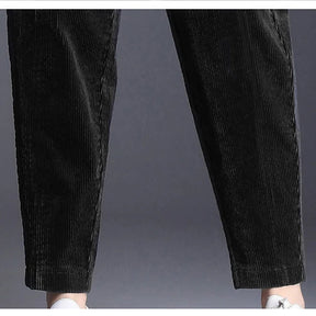 Calça de Veludo Forrada Feminina Sonan